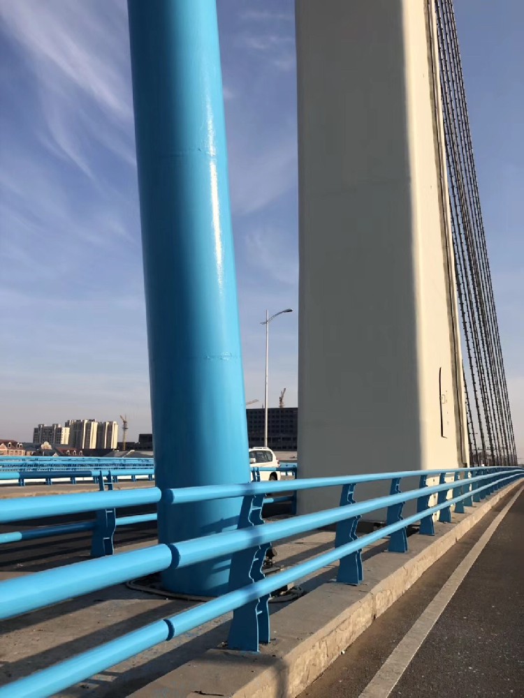 不銹鋼的守護(hù)神：醇酸底漆的涂刷之選