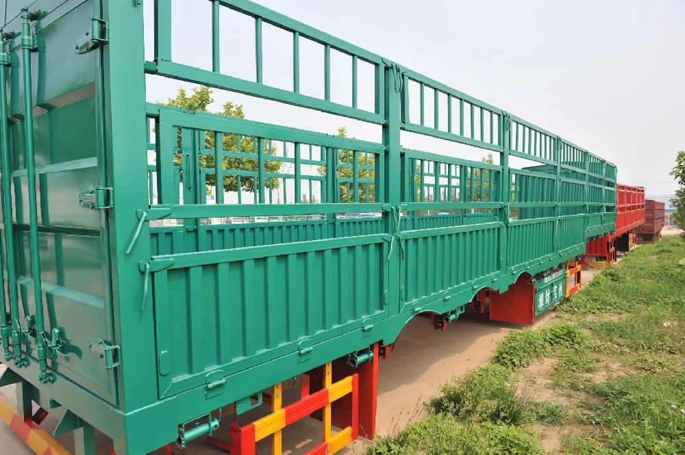 維護(hù)PVC新方案：醇酸專用汽車漆的優(yōu)勢與應(yīng)用