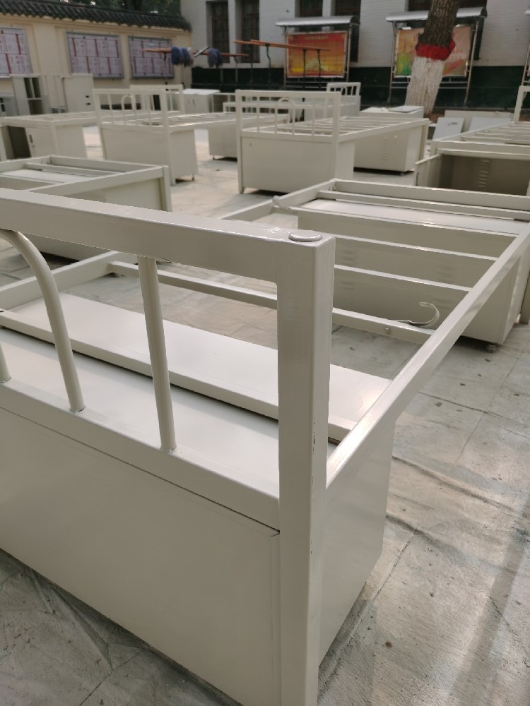 刷新教學(xué)設(shè)備，選擇專業(yè)醇酸底漆