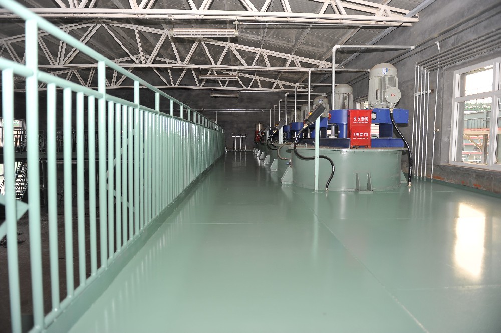 噴涂瓷磚新選擇：醇酸防銹漆的優勢與應用