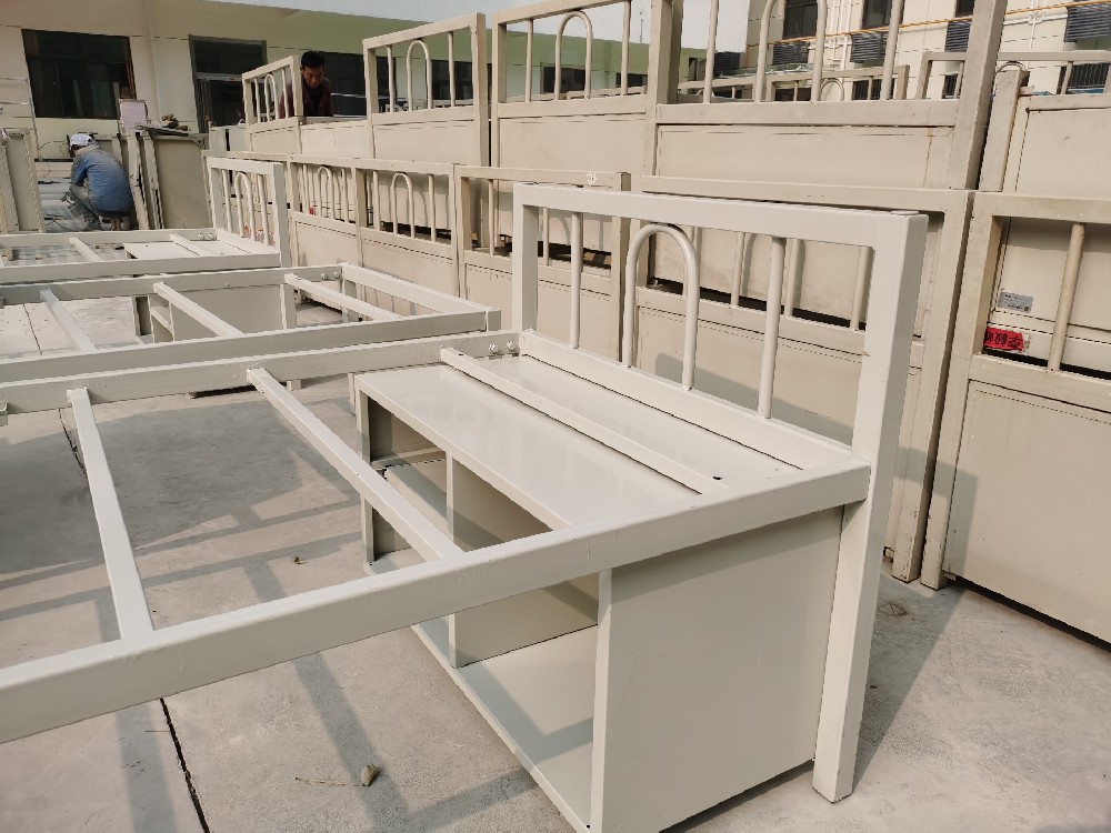 教學設備換新顏，晨虹醇酸面漆打造卓越學習環境