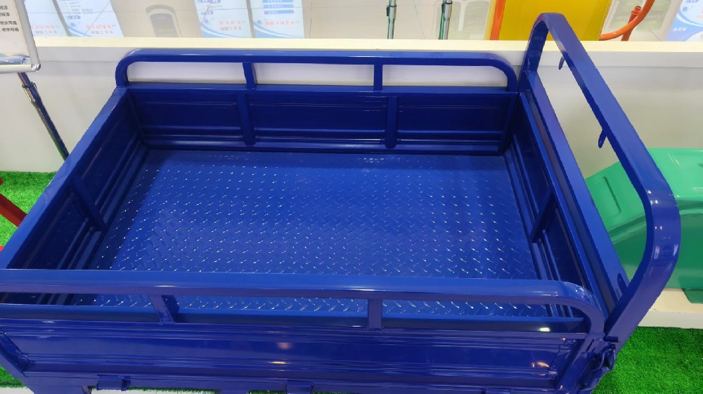 鋁材維護新選擇，晨虹醇酸專用汽車漆引領行業(yè)潮流